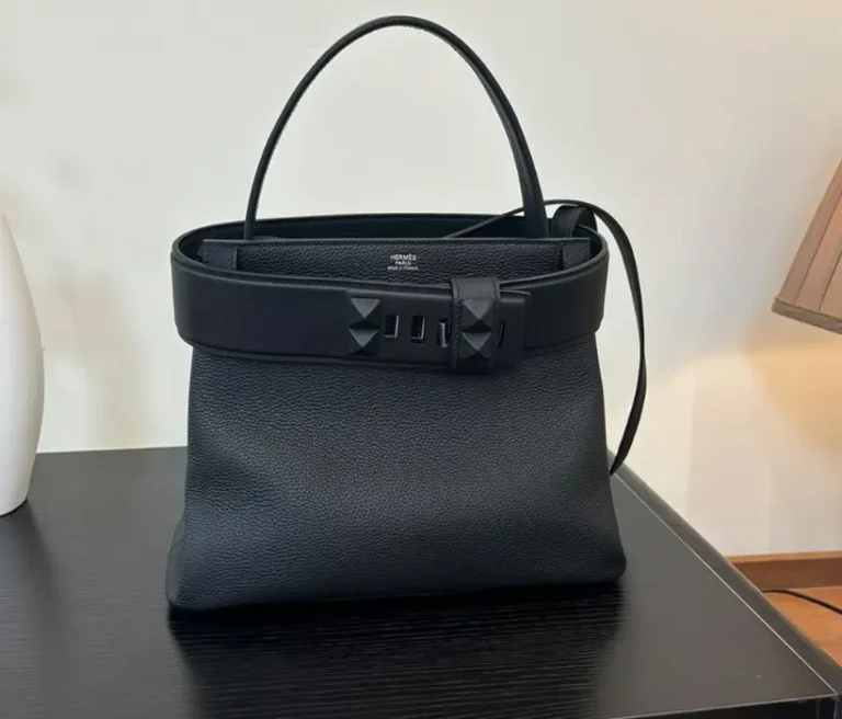 Front view of the Hermès Medor bag
