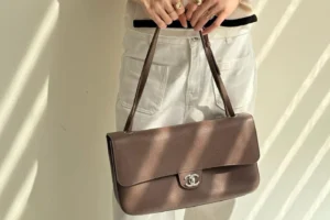 Chanel 26S 32cm Maxi On-Body Photos