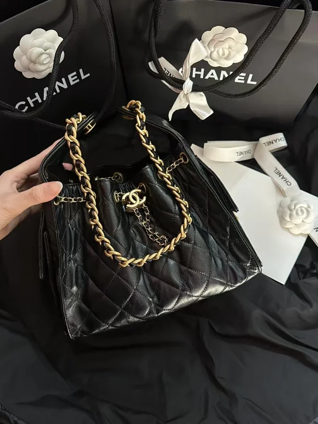 chanel hobo bag