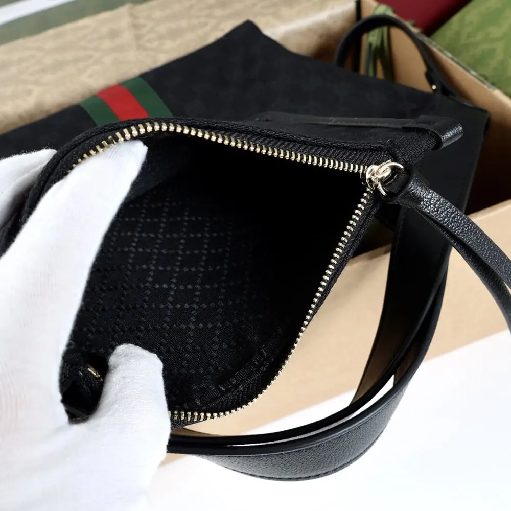 Gucci Giglio Small Tote Bag—Interior Photos